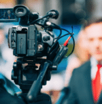 formstøpte inears til tv journalist
